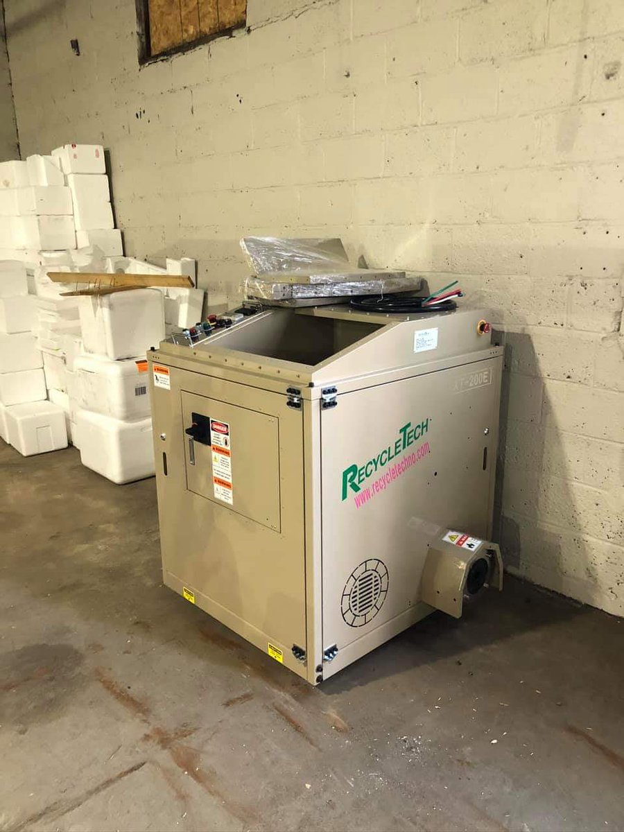 TinyHousesGSO's tweet photo. Styrofoam Recycling now located at 1310 West Gate City Blvd. Greensboro NC, 27403 Monday through Friday 8-4 with drop off bins outside for after hours drop off of #6 clean styrofoam please. #TinyHouse #Greensboro #Recycle #styrofoam https://t.co/xrKqF7SQaA