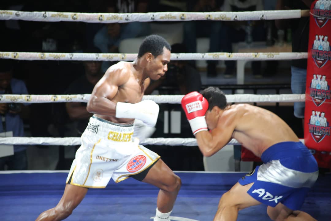 azamtvtz's tweet photo. #BreakingNews Bondia Mtanzania Hassan Mwakinyo ametetea mkanda wake wa WBF baada ya kumtwanga Jose Carlos Paz wa Argentina kwa TKO raundi ya nne. Toa maoni yako.
Uhondo ulikuwa LIVE #AzamSports2HD
#Vitasa #VitasaNight #AzamTVBoxing #HassanMwakinyo #Mwakinyo #JoseCarlosPas https://t.co/IJsKDoTolG
