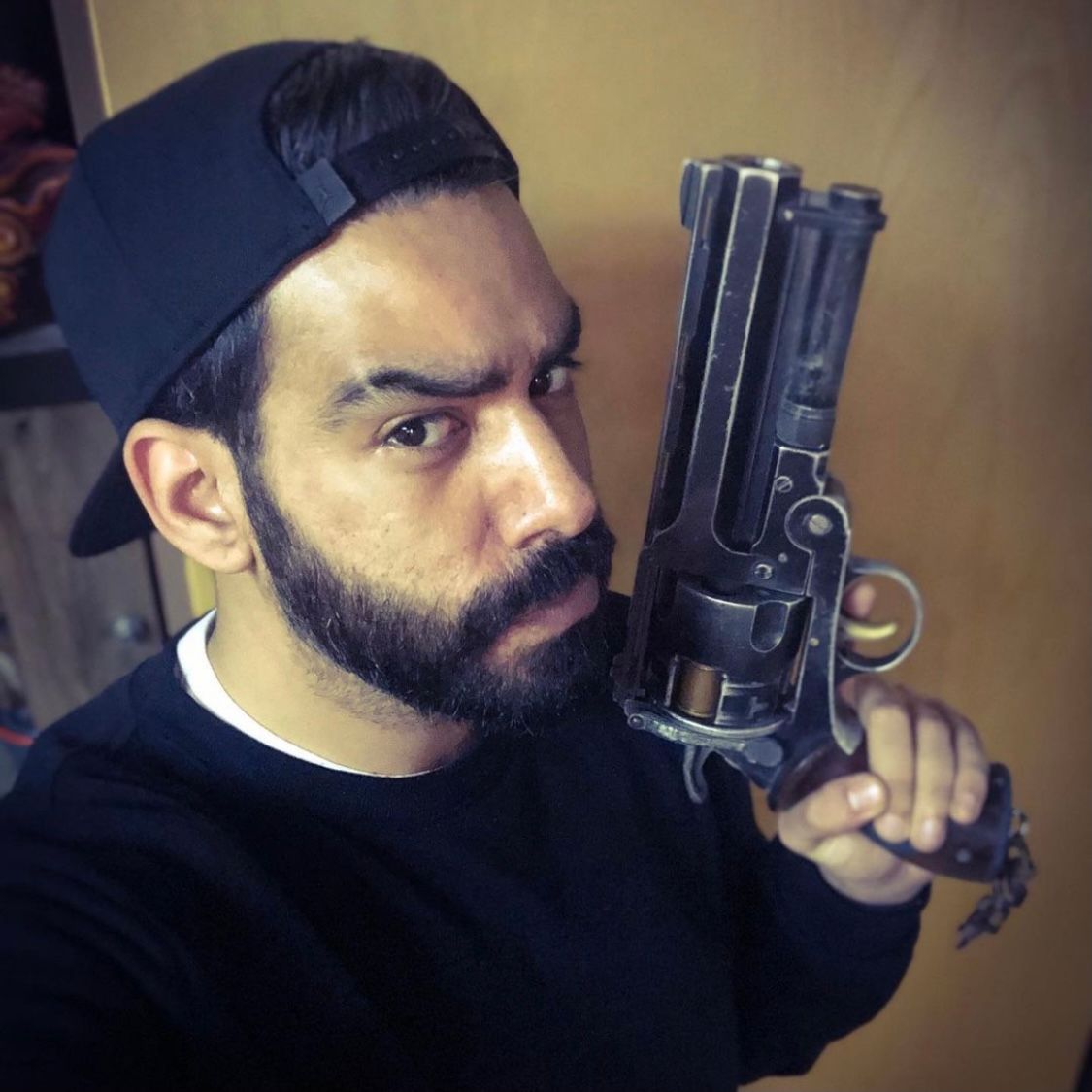 collectsideshow's tweet photo. Please join us in wishing a very happy birthday to @RahulKohli13. A guy who's never afraid to let his #GeekSideshow https://t.co/1RGCrPlZY0