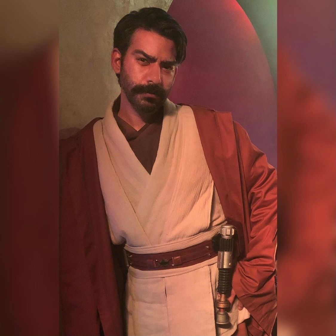 collectsideshow's tweet photo. Please join us in wishing a very happy birthday to @RahulKohli13. A guy who's never afraid to let his #GeekSideshow https://t.co/1RGCrPlZY0