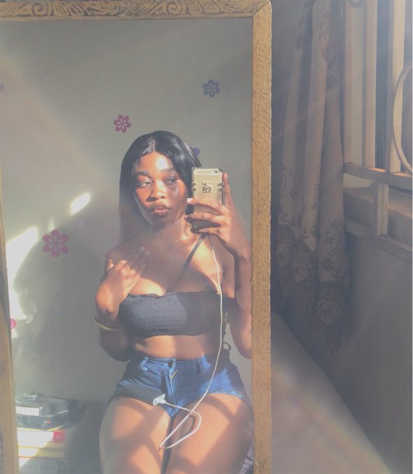 Watch 𝐘𝐯𝐞𝐬's leaked NSFW photo on TwXstars