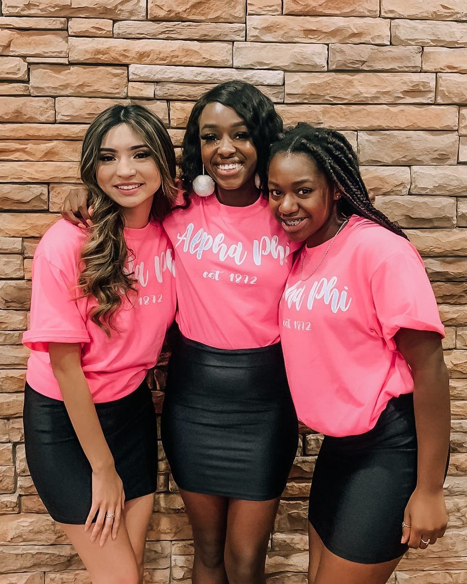 AlphaPhiIntl's tweet photo. Thankful to have sisters that support us through it all! Tag a sister that is always there for you✨❤️ https://t.co/m3p0TWC8Ir