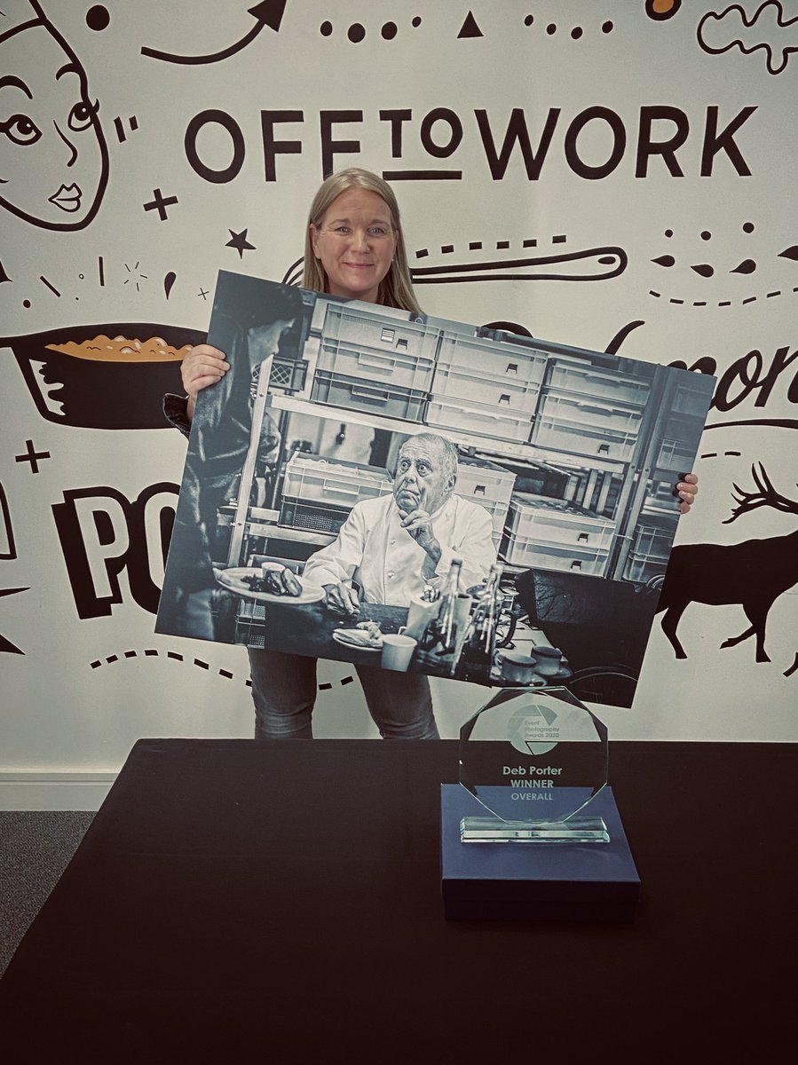 debsporter7's tweet photo. It’s been a tough year so far  for our industry, so I’m so thrilled &amp; honoured to get the @The_EPAs Overall Winners Award. Congrats to all the finalists. Can’t wait to get back to more event snapping soon! 📸  @offtowork  #albertroux @KeithProwseUK @michelrouxjr @compassgroupuk https://t.co/Ss0DRm73EB