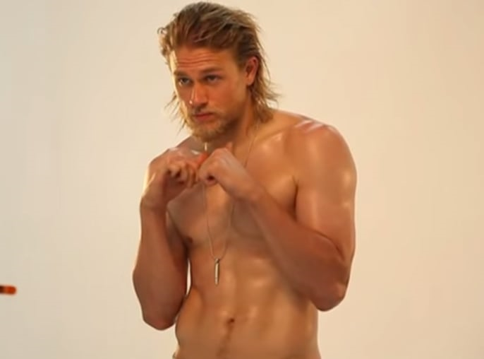 akkoakko2's tweet photo. Charlie Hunnam - Boxing https://t.co/rq1sC5gCAJ