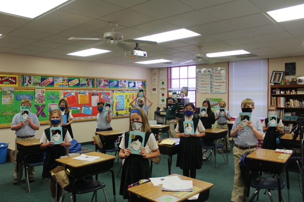 academy1818's tweet photo. Happy World Kindness Day! Fourth Class students recently finished reading the book "Wonder" by R.J. Palacio. One of the culminating activities for the students was creating and designing their own precept canvases. They all had such creative quotes and canvases! @FabFourthClass https://t.co/uAvD4gBmaT