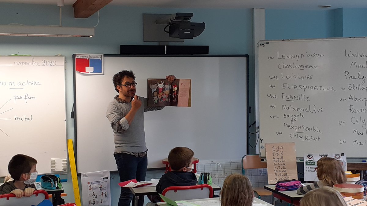 CindyStoehr's tweet photo. Projet Artistique Globalisé PAG avec accueil d'un auteur dans les classes #Thomas Scotto #DRAAC #CD52 https://t.co/PF6a71hWmP