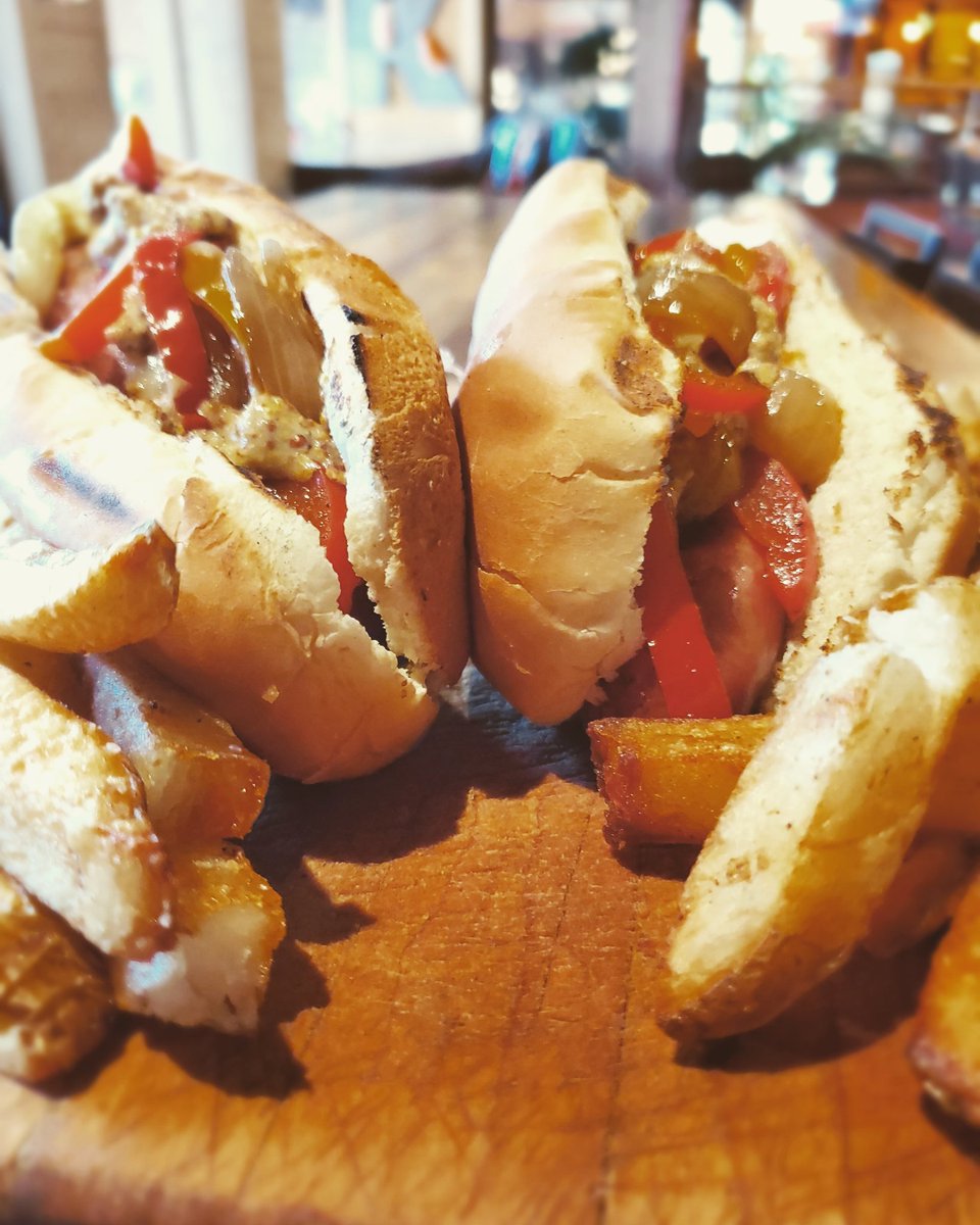 KTownTavern's tweet photo. Smoked Beer Brats at KTown!  2 Brats and a side for $11.99.  and come by during Happy Hour for half priced Apps and $3.50 pints!  #knoxfoodie #knoxeats https://t.co/L4sllrvJNL