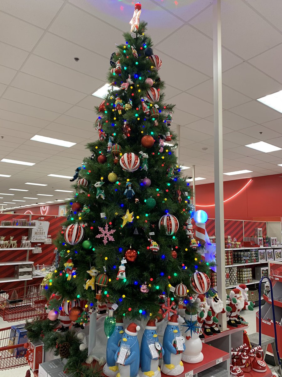 AshleyEngel11's tweet photo. 🎄❄️🎶It’s beginning to look a lot like Christmas 🎶☃️🎅🏼  #Target #2204 @mikeyjstout_03 @markmoore658 @Tarasubermartin https://t.co/3XYYhHlBcN