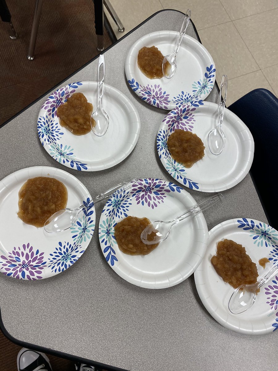 molly_hornsby's tweet photo. In Writing, we are becoming Nonfiction Writers! I modeled by writing a How to Make Applesauce book. Then we followed the steps! They created their own How to Books! @BeckElem #makinglearningmemorable @abunchoffun @tiffanibrisco https://t.co/mJtJai88C4