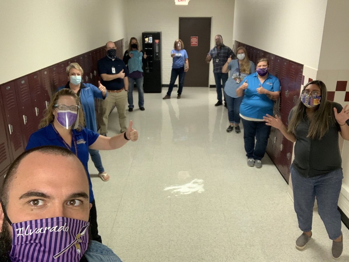 AISD Technology is wearing blue today to recognize <a href="/AlvaradoSouth/">Alvarado Elementary South</a> and congratulate them on receiving the National Blue Ribbon School designation. #AlvaradoExcellence