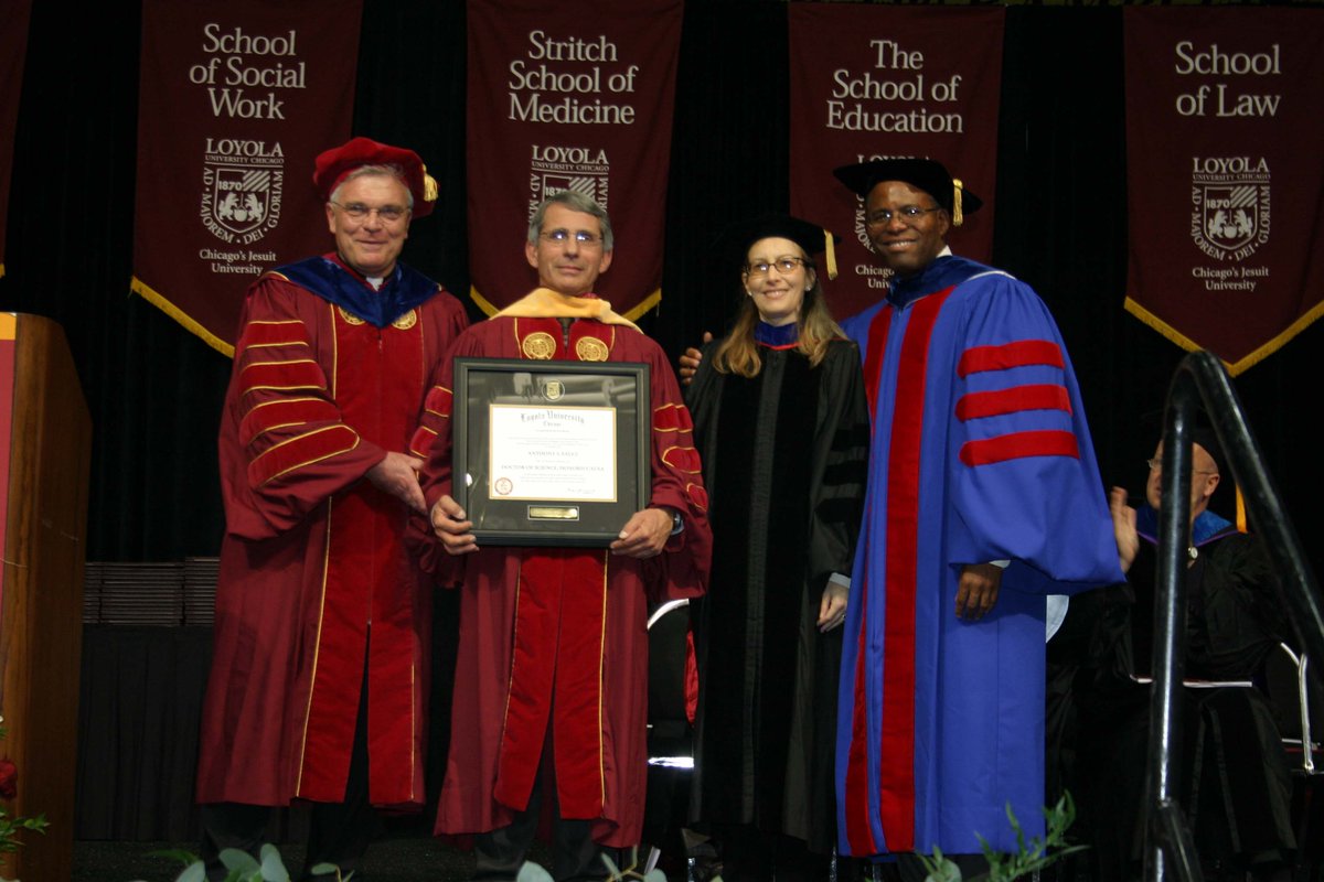 LUCArchives's tweet photo. #FlashbackFriday Photos: In 2006. Dr. Anthony Fauci spoke at the College of Arts and Sciences - Sciences commencement and was awarded an honorary Dr. of Sciences from Loyola. https://t.co/78ts7fDx1N