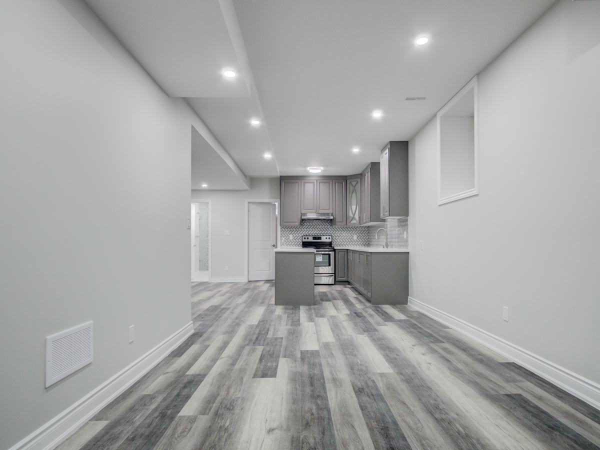 Spectrumrealty_'s tweet photo. No expense spared in this professionally finished, city certified, brand new basement apartment with separate entrance in the prestigious Cleave View Estates in the Credit Valley area. Open concept, spacious living area &amp; chef's kitchen. MLS #: W4967318 

#SpectrumRealty https://t.co/KhYYahkPTa