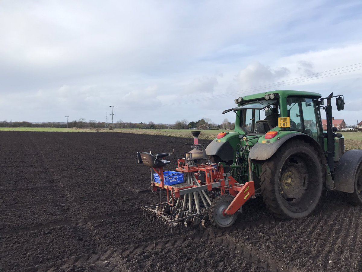 temple_phil's tweet photo. A little later than normal and only just fit!
2021 Cereal variety demo plots eventually getting drilled!
@FrontierAg #3DThinking https://t.co/kbiHK8bdCA