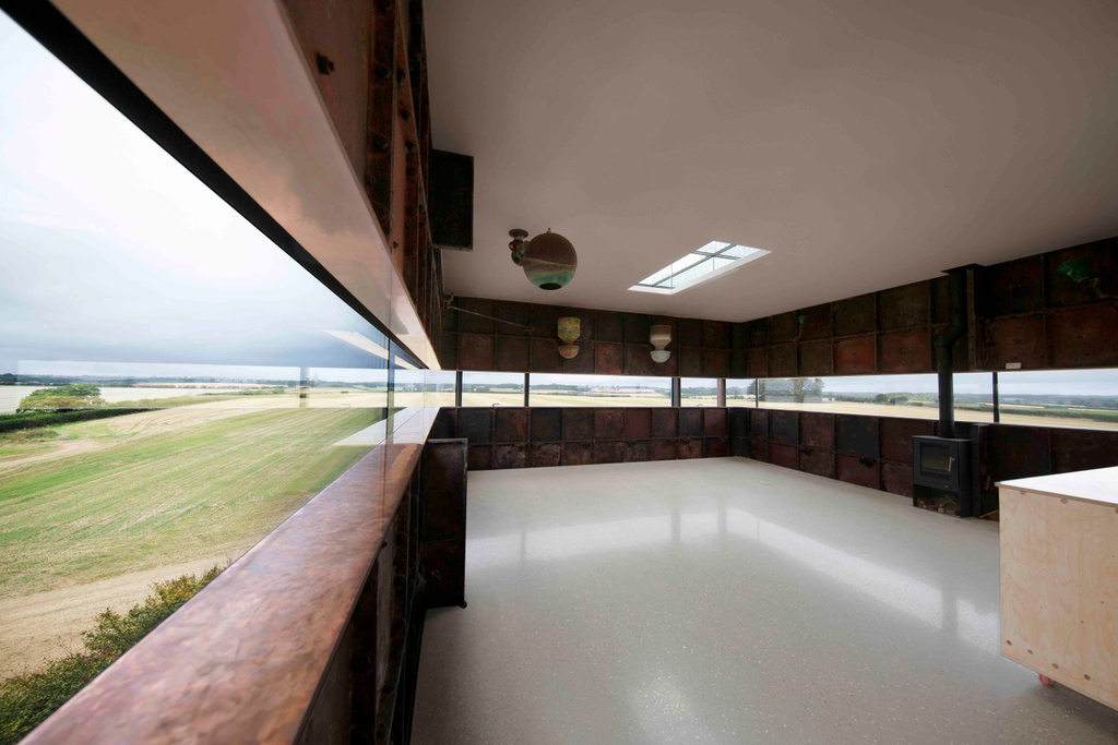 ECLocations's tweet image. Our newest location is really special, with the most gorgeous panoramic views! Location #WTR788 is a renovated 1930's water tower in Norfolk - now a contemporary modern home, it offers so many spaces to shoot for both photographic and film.⁠

View here: eastcoastproduction.co.uk/locations/east…