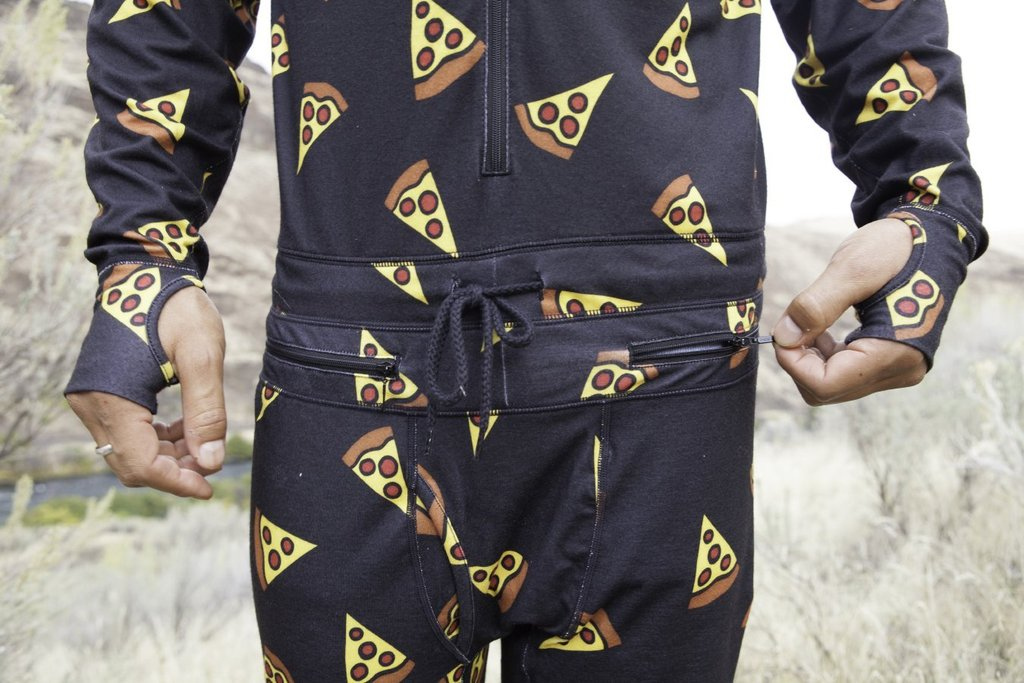 BoardingHouseMH's tweet photo. Weekend vibes. 🍕
https://t.co/CrkcEMeRgb
#snowboarding #skiing #baselayer #medicinehat #medhat #alberta #southernalberta #winter #snow #pizza #airblaster #cold #staywarm #wintertech #staydry #drytech #canada #winter https://t.co/i92jDEI7qR