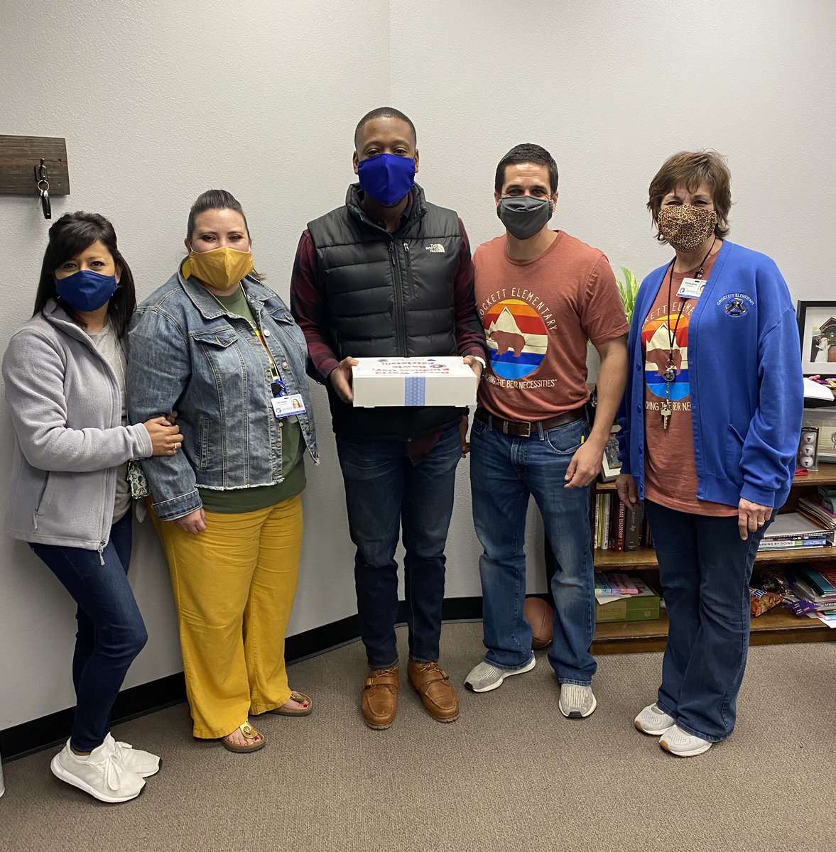 Surprising our friends at <a href="/BowiePatriots/">Bowie Elementary School</a> with some sweet treats in honor of World Kindness Day!! <a href="/ClaytonHubbar02/">Clayton Hubbard</a> <a href="/VeronicaMeza76/">Veronica</a>