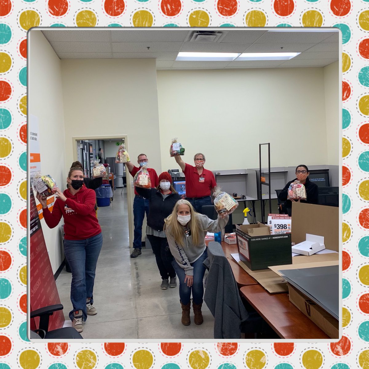 HomeDepotCadill's tweet photo. Thank you 197 District Team for the awesome goodie bags for our awesome MET associates! It put huge smiles on their faces! 😄#METnation #METpartnership2020 #ourMETrocks @RoWilliams1 @jdixontc @GrimardSue @lisa_looker @WoodstockJordan @197HD https://t.co/fY18gZNbjo