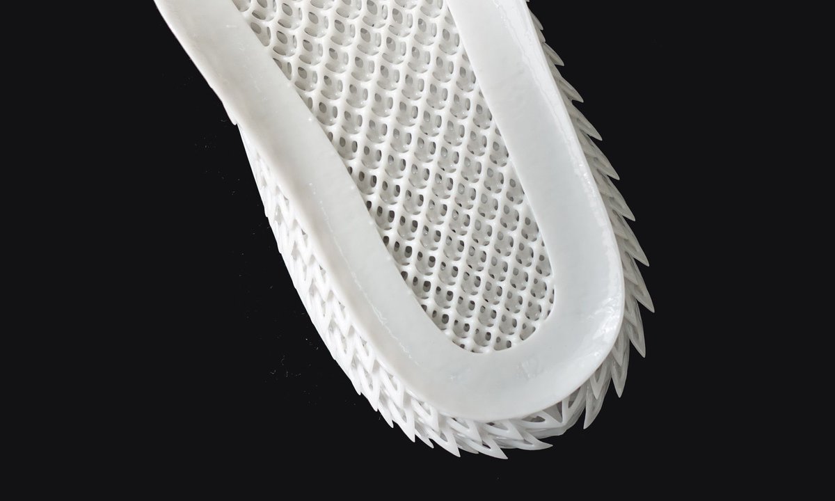 facfox3d's tweet photo. Rubber-like resin can do things more than we think. Check this 3D printed midsole with a dragon-scale pattern and honeycomb structure.
See more: https://t.co/Vy9lgRNazk
#3dprinted #shoes #3dprinting #sneakers #midsole #flexible #resin #fashion https://t.co/AIBKNhcakx