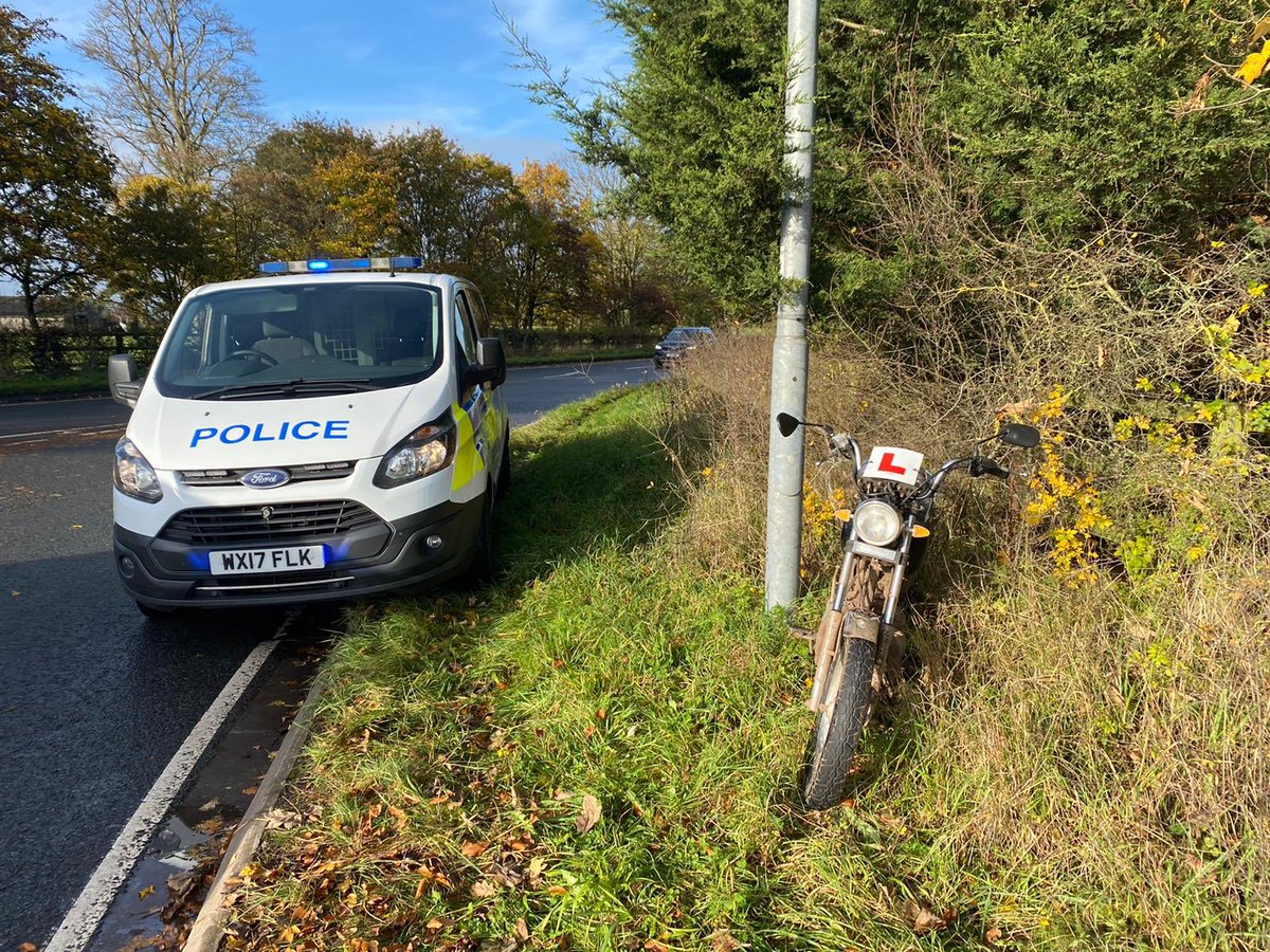 ASPSpecials's tweet photo. This morning assisting @ASPWestSom in #Taunton & #Minehead were #SCIan & #SCPaul ,double crewing attending a variety of incidents including a #RTC where a Learner motorcyclist came off resulting in being conveyed to Hospital with minor injuries. @ASPRoadSafety @SCC_RoadSafety https://t.co/nX5fBFB7xo
