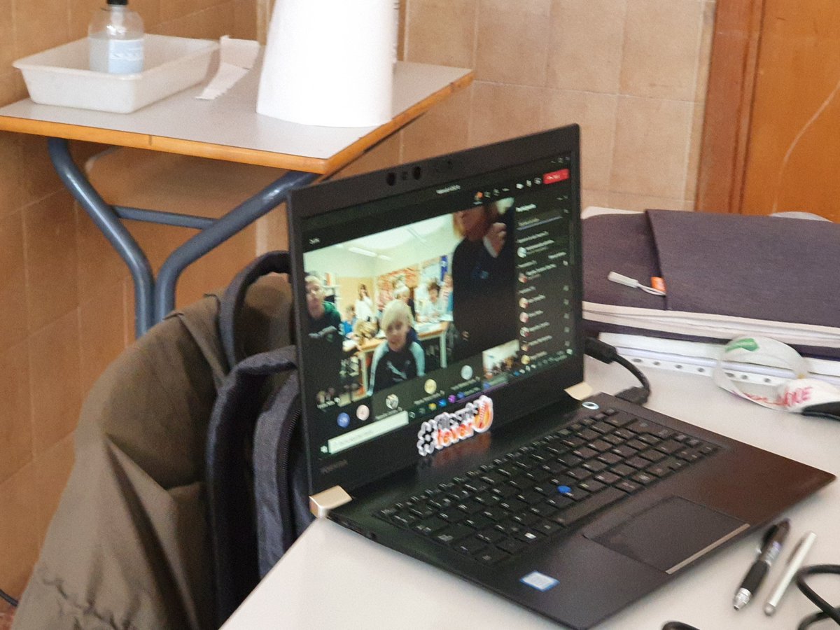 Alumnado de #Secundaria del #Colegio Martí Sorolla participa en el #MSFTGlobalConnect de  <a href="/Skype/">Skype</a> by <a href="/Microsoft/">Microsoft</a> con un #MisterySkype visitando Portugal, Irlanda, y Suecia 🌍