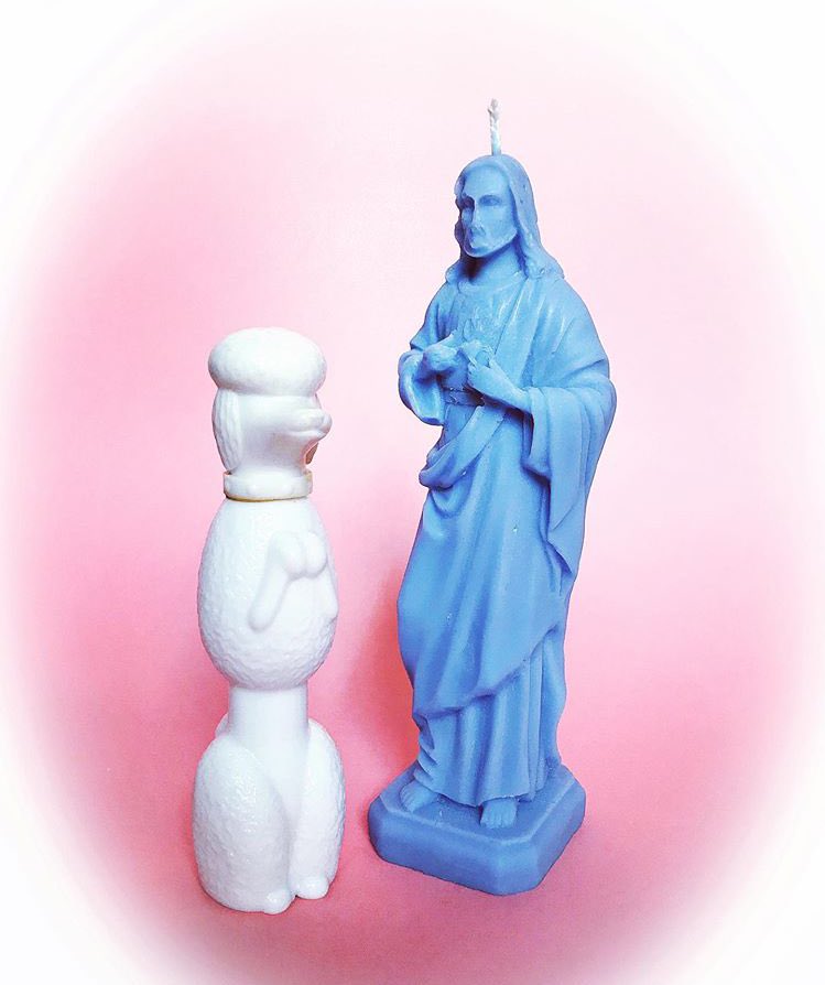 14. LA FLAMMESklep z wegańskimi świecami w oryginalnych kształtach. Co tu więcej mówić. Ceny wahają się między od 10 do 40zł.strona internetowa:  http://laflamme.pl&nbsp;