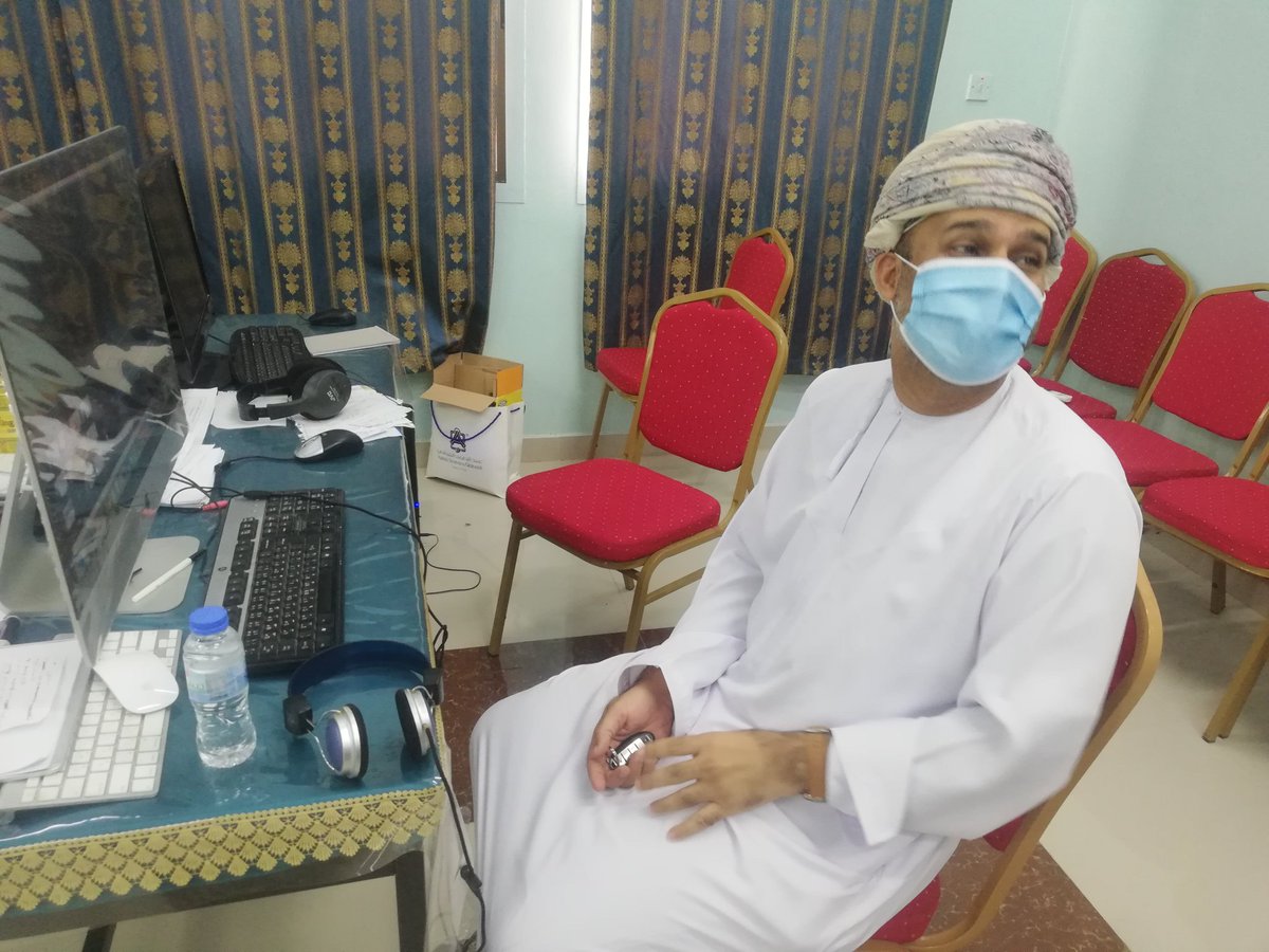 mohtawa2's tweet photo. في إطار متابعة سير إنتاج وتصوير الدروس الخاصة بالحلقة الأولى(١-٤)، تفضل المدير المساعد لتنمية الموارد البشرية بشمال الباطنة الشيخ فاضل المزيني برفقة رئيس قسم العلوم الإنسانية الاستاذ سعيد الفارسي بزيارة الاستوديوهات المؤقتة بمدرسة صحم للبنات https://t.co/CbcUKQWI5a