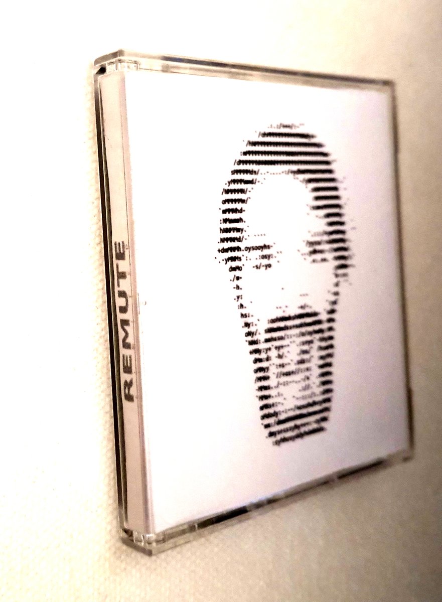 remute's tweet photo. Not big deal, but a mini deal instead:
Just wanted to announce that my sold out 2017 vinyl / floppy disk album 'Limited' is available again - on MiniDisc. @CMinidisc  @MiniDisc_wiki @minidiscday 
https://t.co/Pq6KzGthLL https://t.co/gT1yk8uFCq