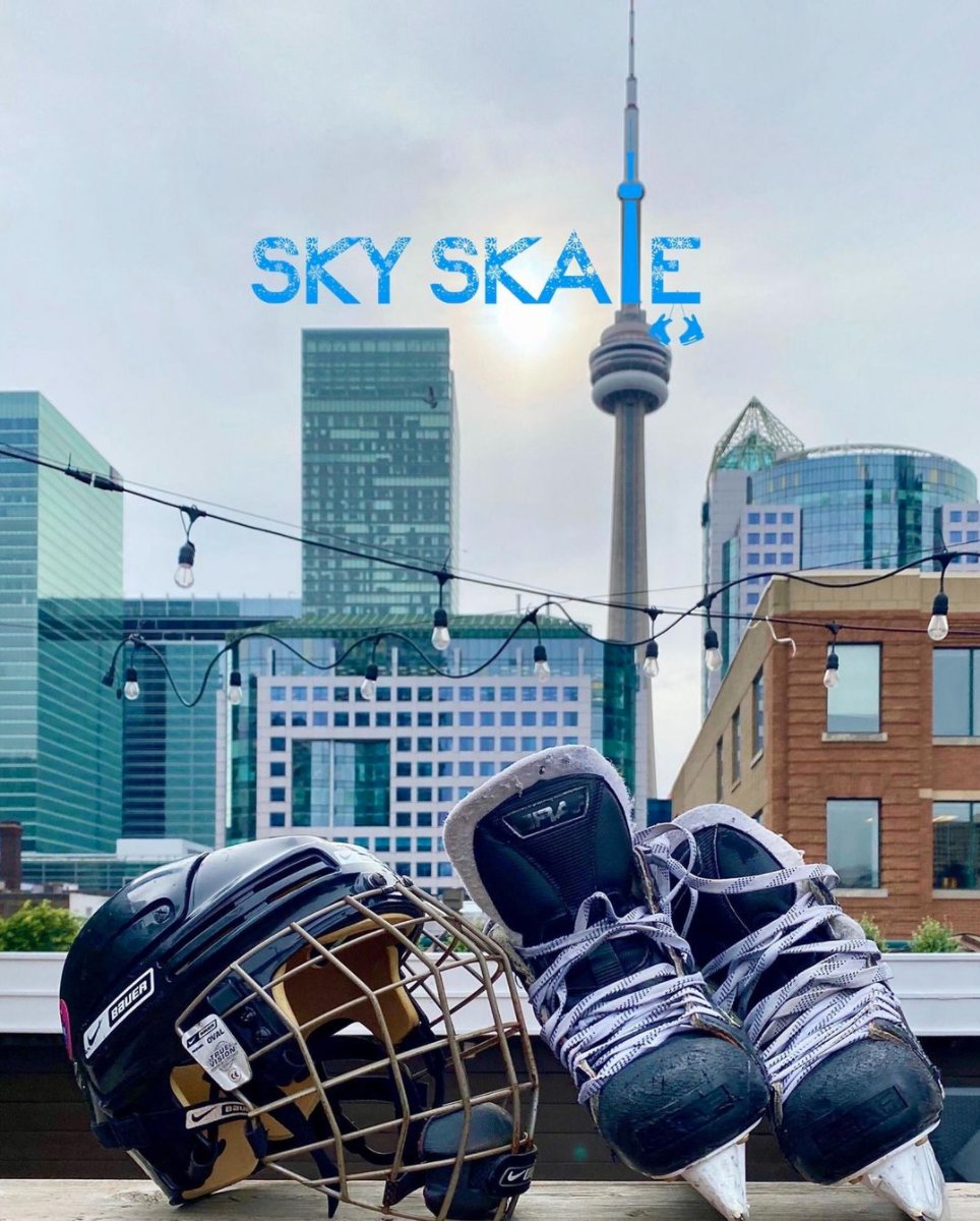 ThePorchTO's tweet photo. Introducing SKY SKATE! ⛸⁠
Providing a one-of-a-kind experience of rooftop skating with unmatched views of the CN tower. This outdoor experience, with all COVID-19 health and safety measures in place, allows for a fun activity throughout the winter season for all ages. https://t.co/Uor33nZ1I2