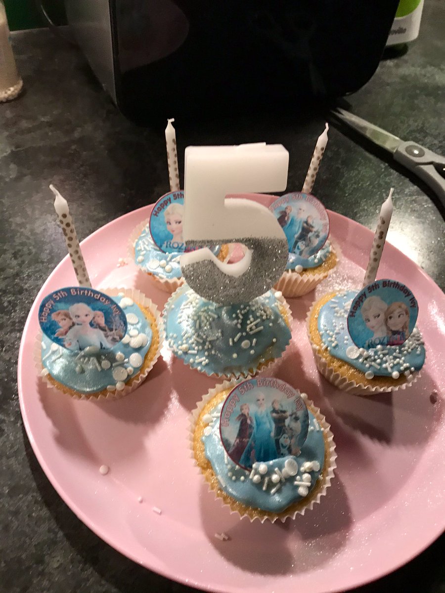 Dr__Back's tweet photo. Listening to @MsAnaMatronic today on @BBCSounds #DanceDevotion whilst baking cupcakes for the 5yo... and I get a shout out 😍
There’s something about baking to Beastie Boys that is just a special kind of weird https://t.co/JqTtRaGV6j