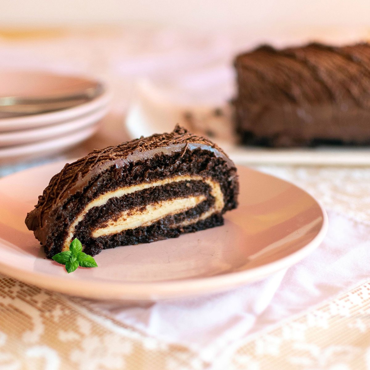 Butterbugsbakin's tweet photo. Chocolate spliff cake and keylime mini pies del to Montford @ninemile #ashevillestrong #avleats
#cleanbaking #chocolate https://t.co/SX7Ab2A4sS