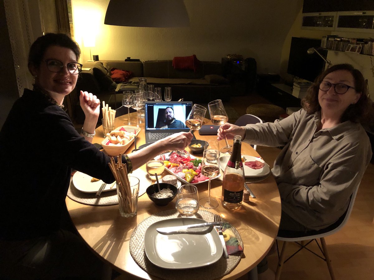 RKritzinger's tweet photo. #sapwinetasting mit ⁦@CYounosi⁩ https://t.co/8E4hR0TmGe