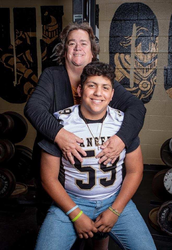 mdnsports's tweet photo. Bullock Creek senior football player Obie Mathis and his little sister were orphaned last week after their adoptive mother passed away. Find out how you can help at https://t.co/RxDKt5DVcG. https://t.co/QRlDESzItY
