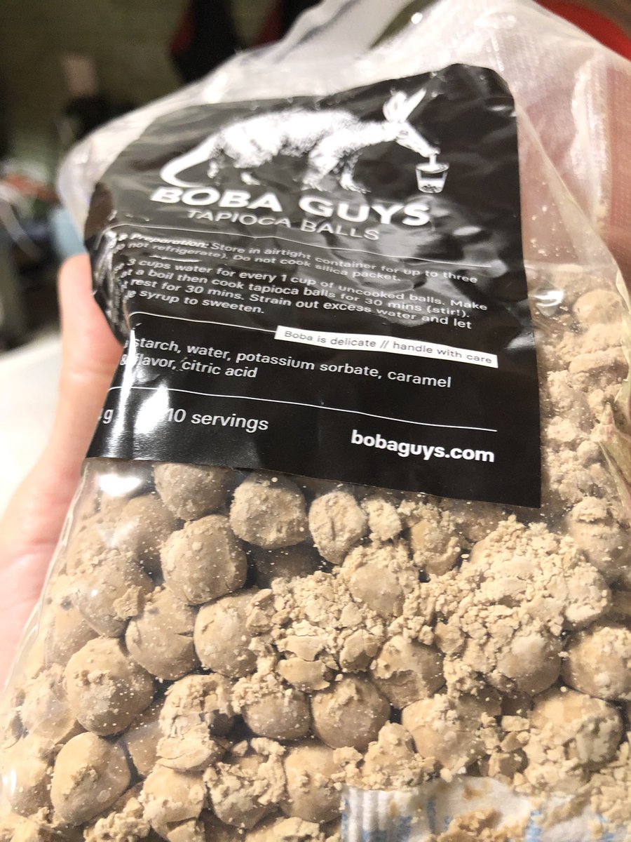 topherless's tweet photo. @BobaGuys is this normal? The I got this from the Kit and my boba seem very crumbly and too soft when cooked.  Actually, it just turns into jelly. https://t.co/PiyN9gJ4lp