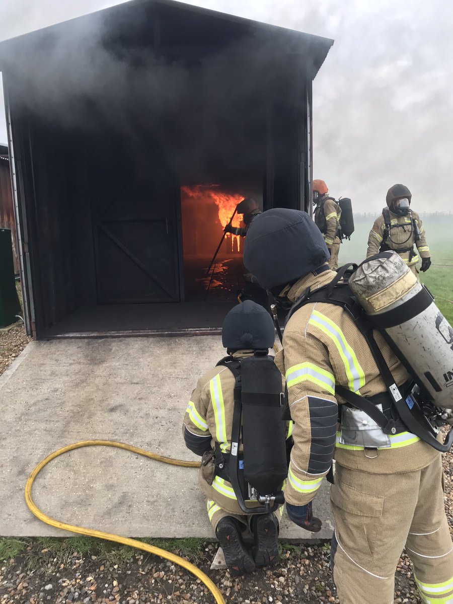 SFRSTraining's tweet photo. Great final day of BA for our Wholetime Recruits @SuffolkFire All delegates passed the course and are now preparing for next weeks courses #flashover #backdraught @InterspiroNews Well Done All 👏🏼👏🏼👏🏼 https://t.co/gYWMQAYjBQ