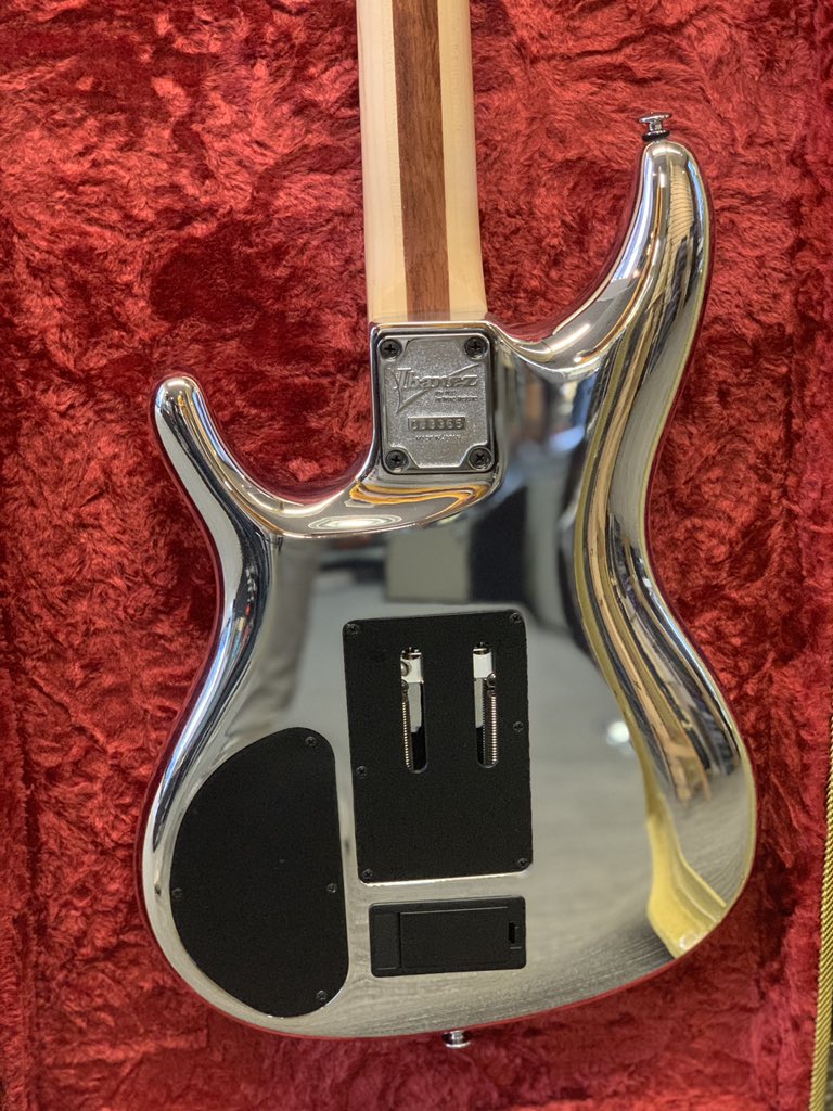 steves_music's tweet photo. 🤤🤤🤤
@ibanezofficial 2018 JS1CR30 Chrome Boy Unsigned guitar! I think I’m in love 😳 IN STOCK! #Guitar #Ibanez #Instock #StevesMusic https://t.co/DM4yxXRIqR