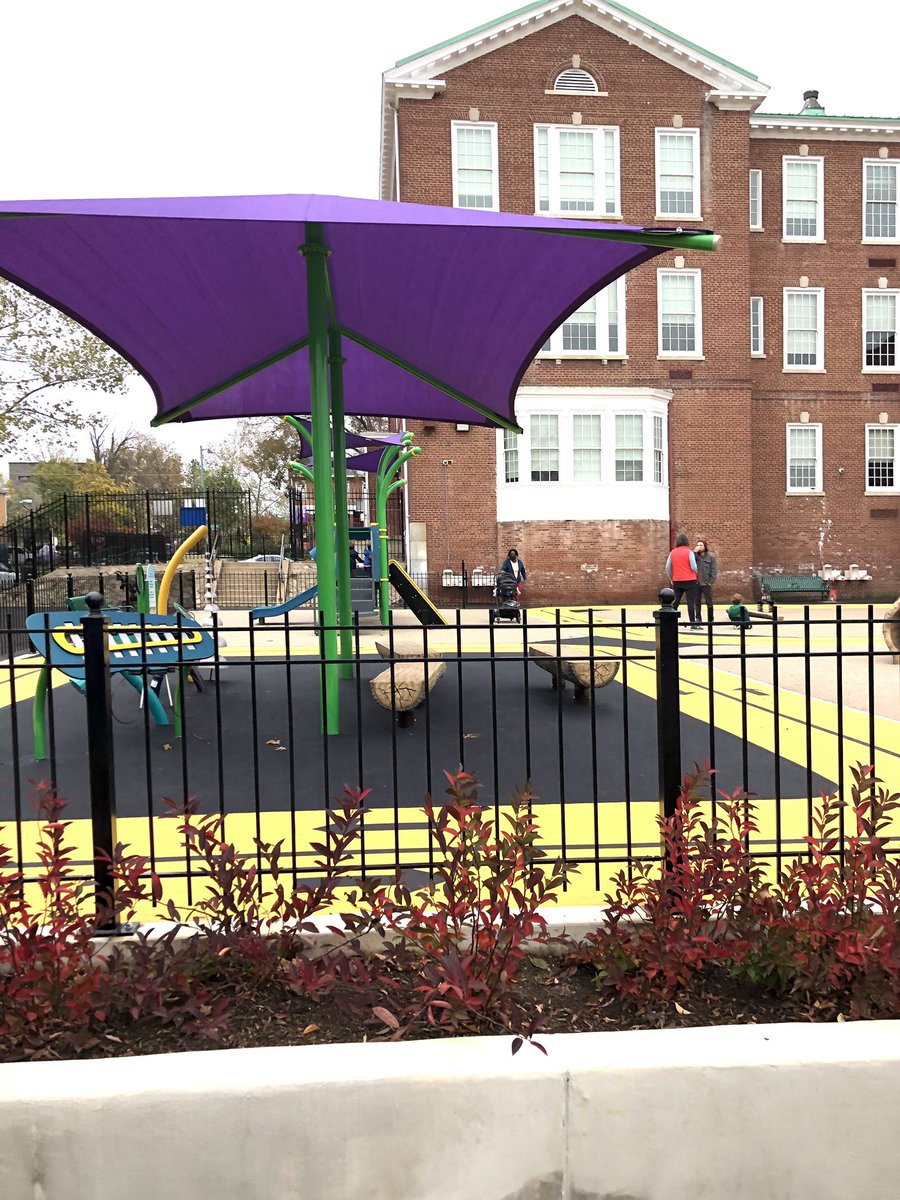 CMBrandonTodd's tweet photo. Today, we delivered a new playground for our scholars at Truesdell Education Campus. Proud of the $1.5 million investment we made into the community and excited to see students take advantage of this new playground for generations to come. #Ward4Proud #Ward4Schools https://t.co/14f3xW6gRw