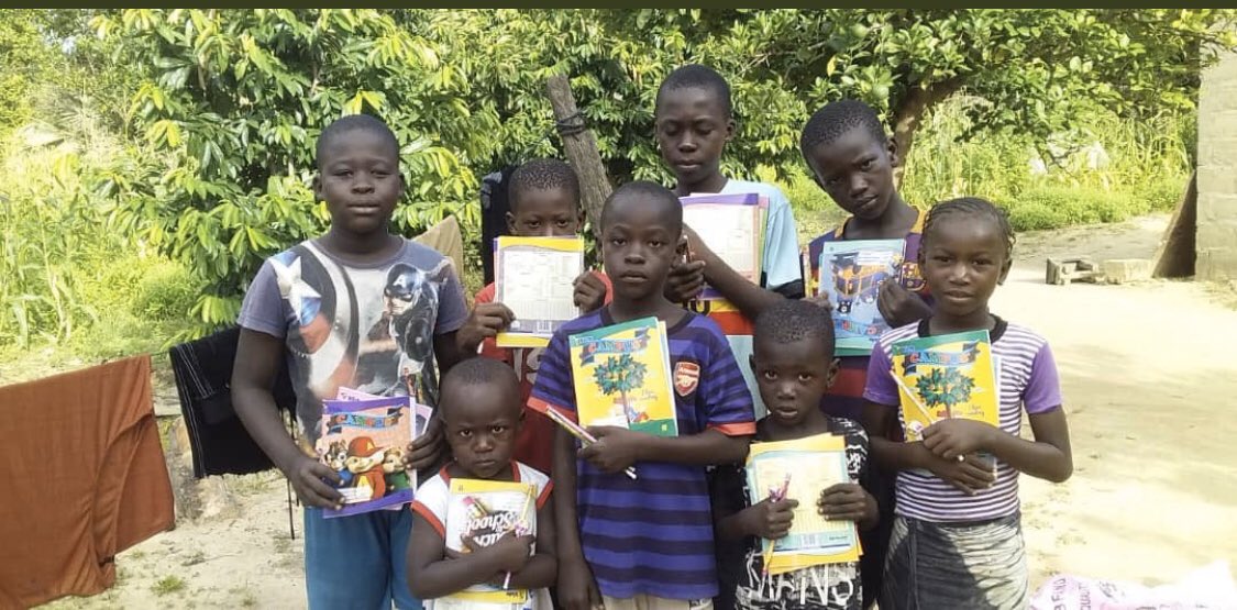 EbrimaKruball20's tweet image. I am always trying all my best to teach them so they can have better future tomorrow🤞