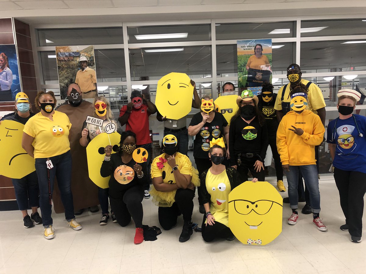 What’s your favorite emoji? CTE decided to be some of their favorites for the day! <a href="/ManvelHS/">Manvel High School</a> <a href="/AISDCTE/">Alvin ISD CTE Department</a> #ThemedFunFridays