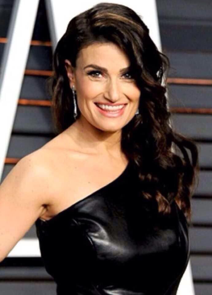 KFisch4's tweet photo. #HappyFriday!
Happy #FanzelFriday
Happy Idina-Christmas-Music-on-Repeat Day! πΆππ
I β€ #IdinaMenzel! π https://t.co/CMBVdjXzjE