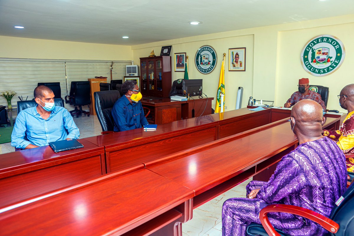 DapoAbiodunCON's tweet photo. When I traveled through Ogere today, I witnessed a static traffic gridlock occasioned by ongoing construction works, so I called a meeting with traffic law enforcers and contractors. https://t.co/XebFbx3TD9