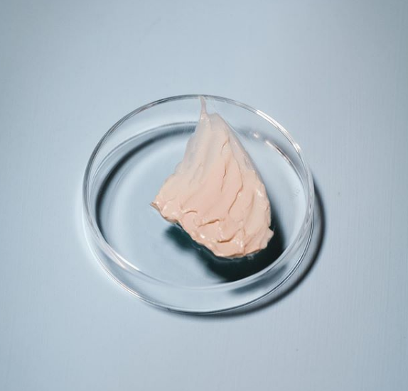 A super creamy texture for silky smooth skin!

Biowhite is a key ingredient in our Firming Mask. Clinically tested and proven to brighten and balance uneven skin tone, Biowhite is a combination of four plant extracts:
✽ Scutellaria
✽ White Mulberry
✽ Saxifrage
✽ Grapefruit