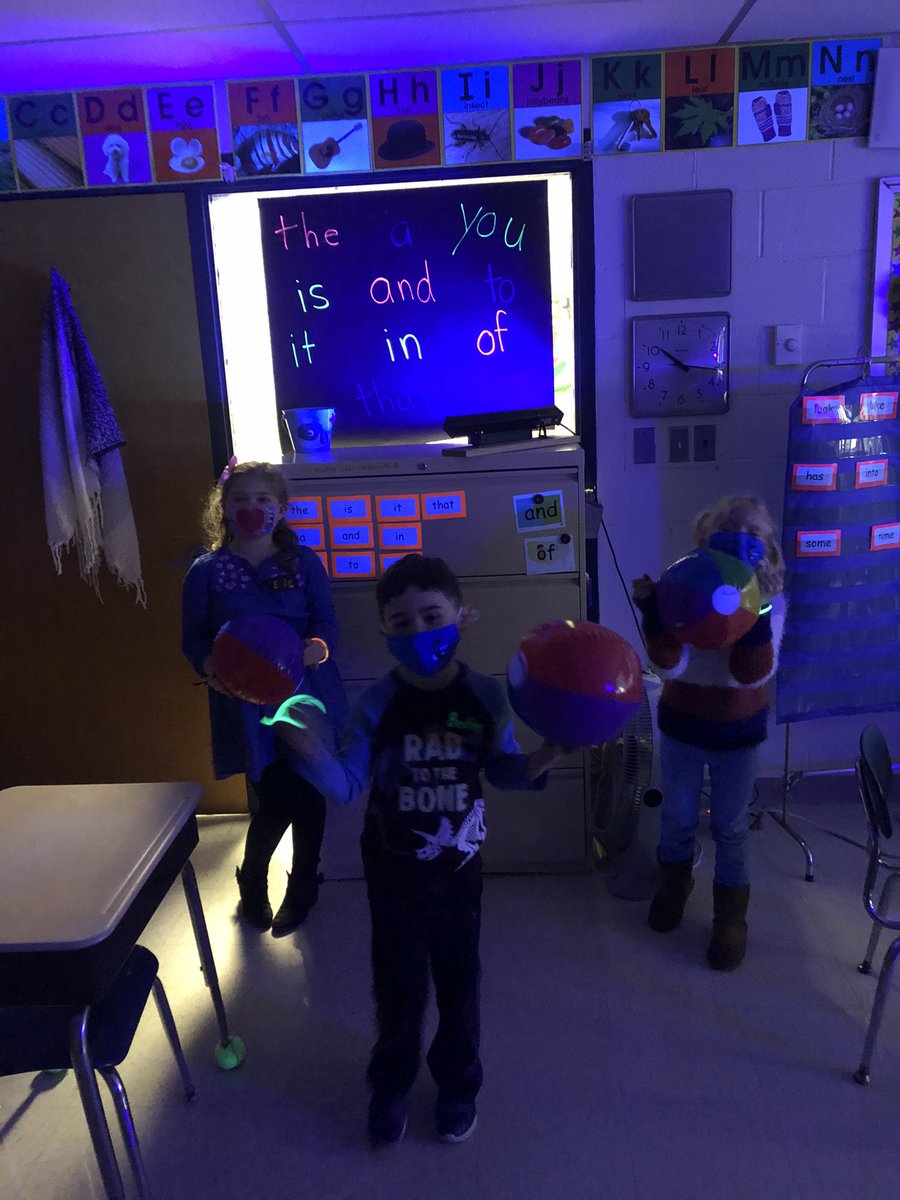 CBSnively's tweet photo. We are glowing about all the words we are learning! https://t.co/SIKEjJSuSv