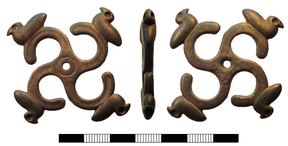 BerkshireFlo's tweet photo. Thanks for joining me for #HARAWeek on #FindsFriday from #WestBerkshire. I'll leave you with our little duck fob dangler and say good evening from me, Tiberius and Pepper. https://t.co/GqpcP5qKPu