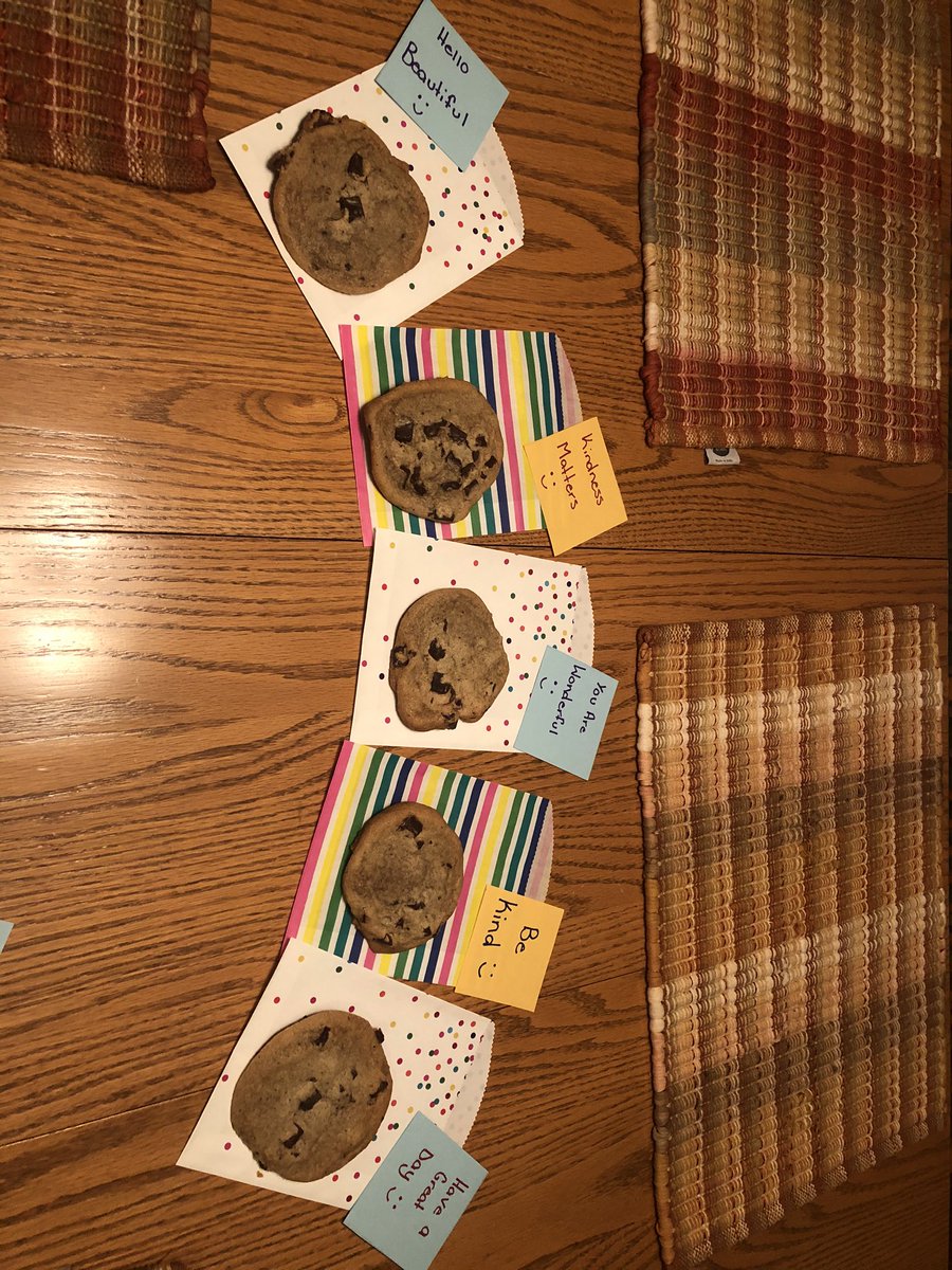 tay_dufour's tweet photo. We can’t forget about our beloved seniors on #WorldKindnessDay. Today I have made 120 cookies with a positive message attached to the bag as a treat for the residents at Seasons Royal Oak Village in Lasalle! #KindnessMatters #UWinCOMP2097 #UWindsor https://t.co/4rDVfo9aT0