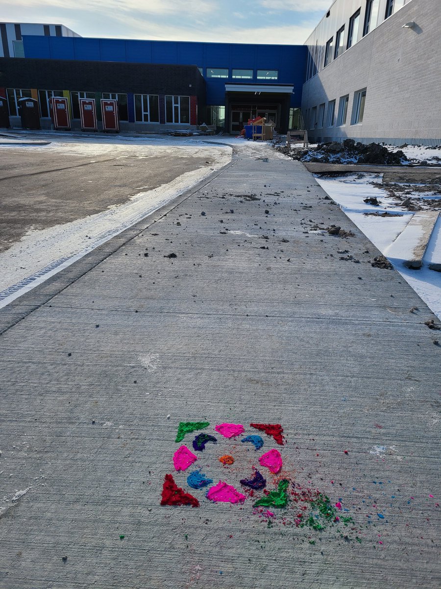 Ecole Waterford Springs School tweet media