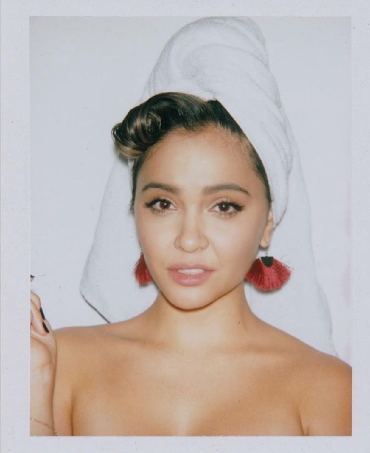 Happy 25th birthday to Stella Hudgens! 