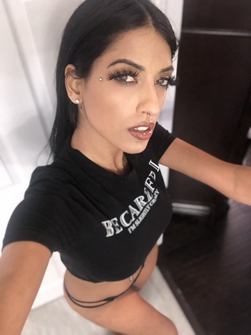 I’m evil, addictive and greedy.  I breathe and make money 🤑  https://t.co/Tct5hf8dVa  ☆ findom Foot fetish<a href="/tag/avnawards"class="tags"><span>&#35;avnawards</span></a><a href="/tag/avnstars"class="tags"><span>&#35;avnstars</span></a>