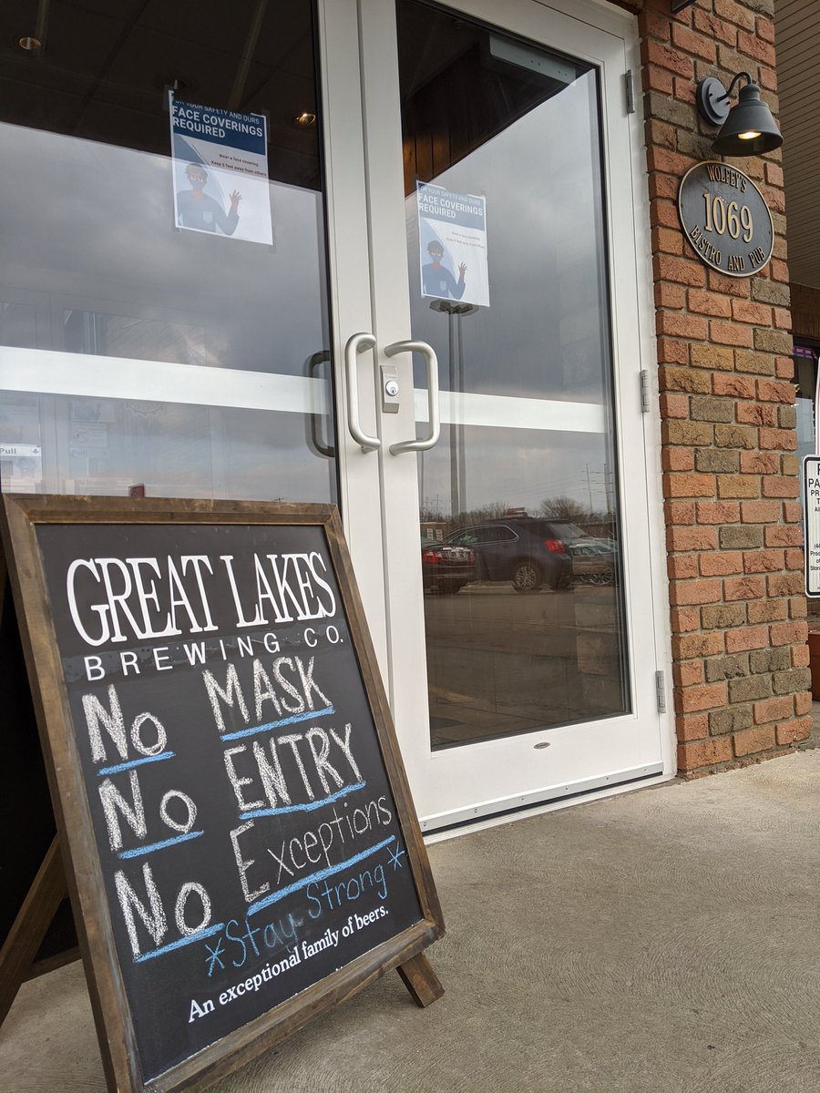 Wolfeys1069's tweet photo. Please follow the rules. Would like to stay open. Thank you. #wolfeys #WearADamnMask #ThankYou https://t.co/z8eeepAudg
