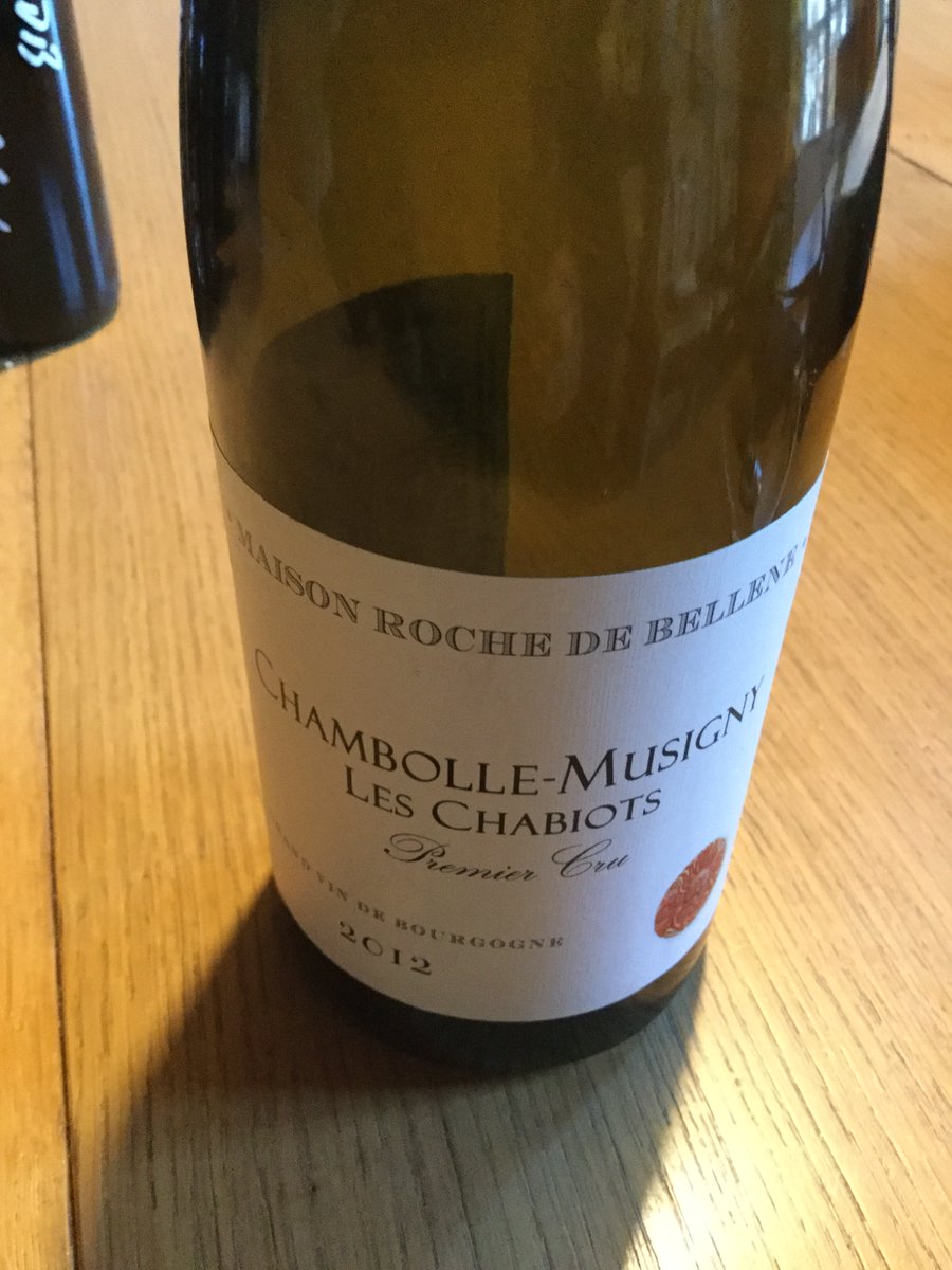 muladhara's tweet photo. @JeremyPalmer7 @magee333 @TheSavvyChef1 @Oberreimer @pietrosd @SteveKubota @DanielBrasilia @mitchellyoung19 @MacCocktail @nineov @WineBite @valeriew272 @Specmonkey @winewankers @lebonvinfr @BibendaAssisi @CHARLIEWINES @TrustinRam @nicottorres1 @boozychef @luribea68 @saranstm @vinoprincess @thewinetattoo @frangaetani @champodelux @RodZeidan @StreetFoodUK @Japan_kenpou @lirus @quick_philip @lacsd @marlenemarino @joukesp @SustainableKW @MatsEkblom1 @ermi2_31 @ScoreWine @StreetsterSteve @ItIsAGrapeLife @BartlettBacchus @Krishna_R_P @GilesMacDonogh @WottleofBine @benonwine @LeTastevinage @ChtClosVougeot @Constan70997526 #MaisonRochedeBellene: #MRDB #2012ChambolleMusigny:#lesChabiotsPremCru: A beauty of a wine fm d Margaux of Bourgogne(Burgundy). Foto #3: Monsieur Nicolas Potel of MRDB:It is the negociant arm of famous winemaker N.Potel. MRDB was founded in 2009.Also hs #DomDeBellene started2008. https://t.co/ixs2YQ62Ob