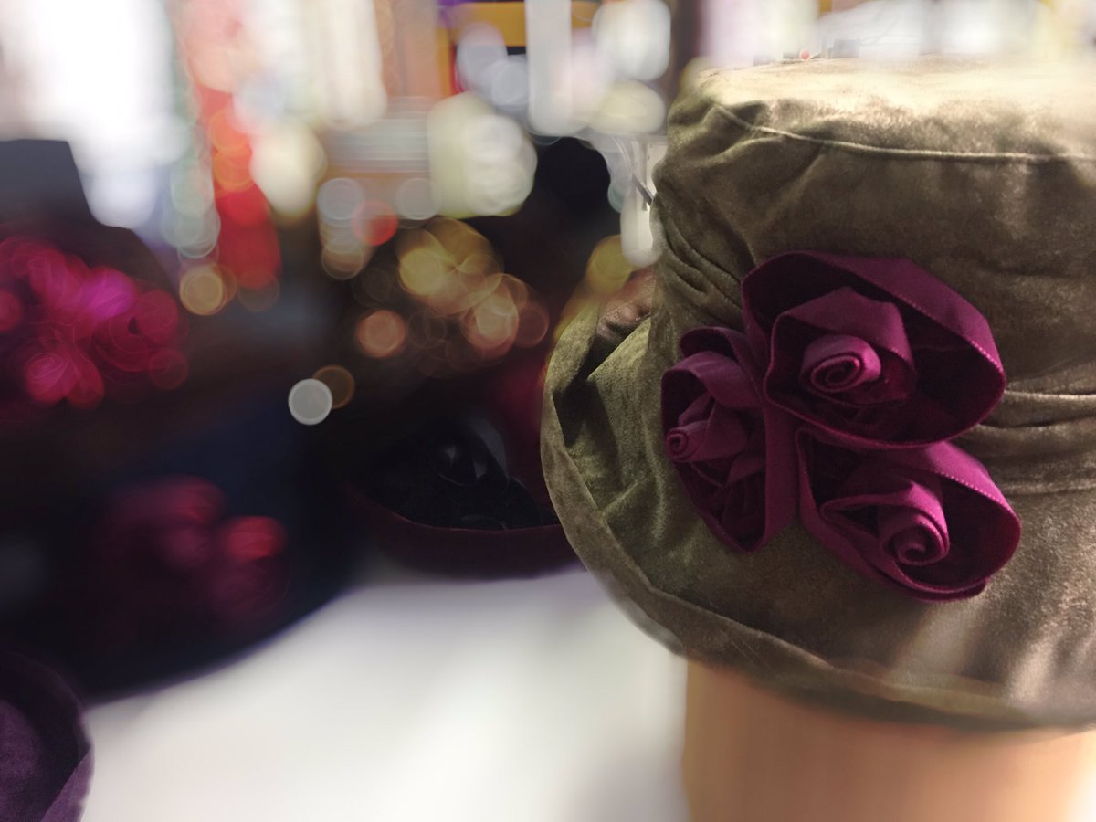PeakBrim's tweet photo. Rain, Sunshine you will always find the perfect hat with us. British made & beautifully finished. All have adjustable sizing which makes an ideal gift #HandmadeHour #UKgifthour #smallbusiness #ukgiftam #giftideas #supportsmallbusiness #Madewithskill #Britishmade #Madeinengland https://t.co/uzBJmGwmVc